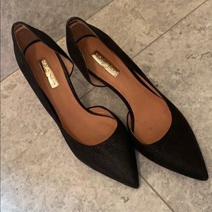Halogen d’orsay pumps